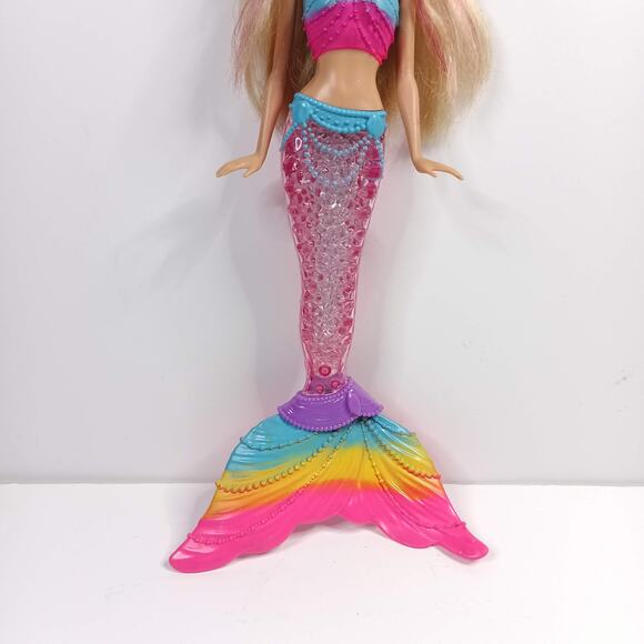 BARBIE Dreamtopia 13" Mermaid Doll Light-Up Rainbow Tail Blonde Hair Pink‎ Tiara - Picture 5 of 7